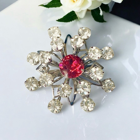 Cute Vintage Rhinestone Scatter Pin Brooch Red and Clear White Austrian Stones. - Picture 1 of 6